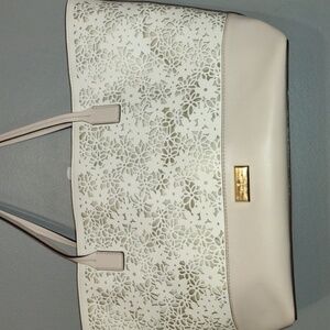 Kate Spade New York Bradford Court  Margareta Shoulder Bag Handbag white flowers